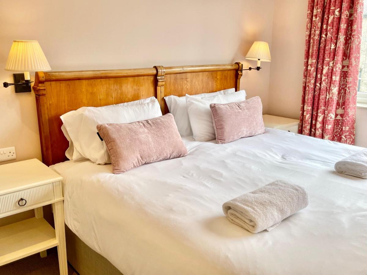 Central Townhouse With Free Off Road Parking And Garden York Bagian luar foto