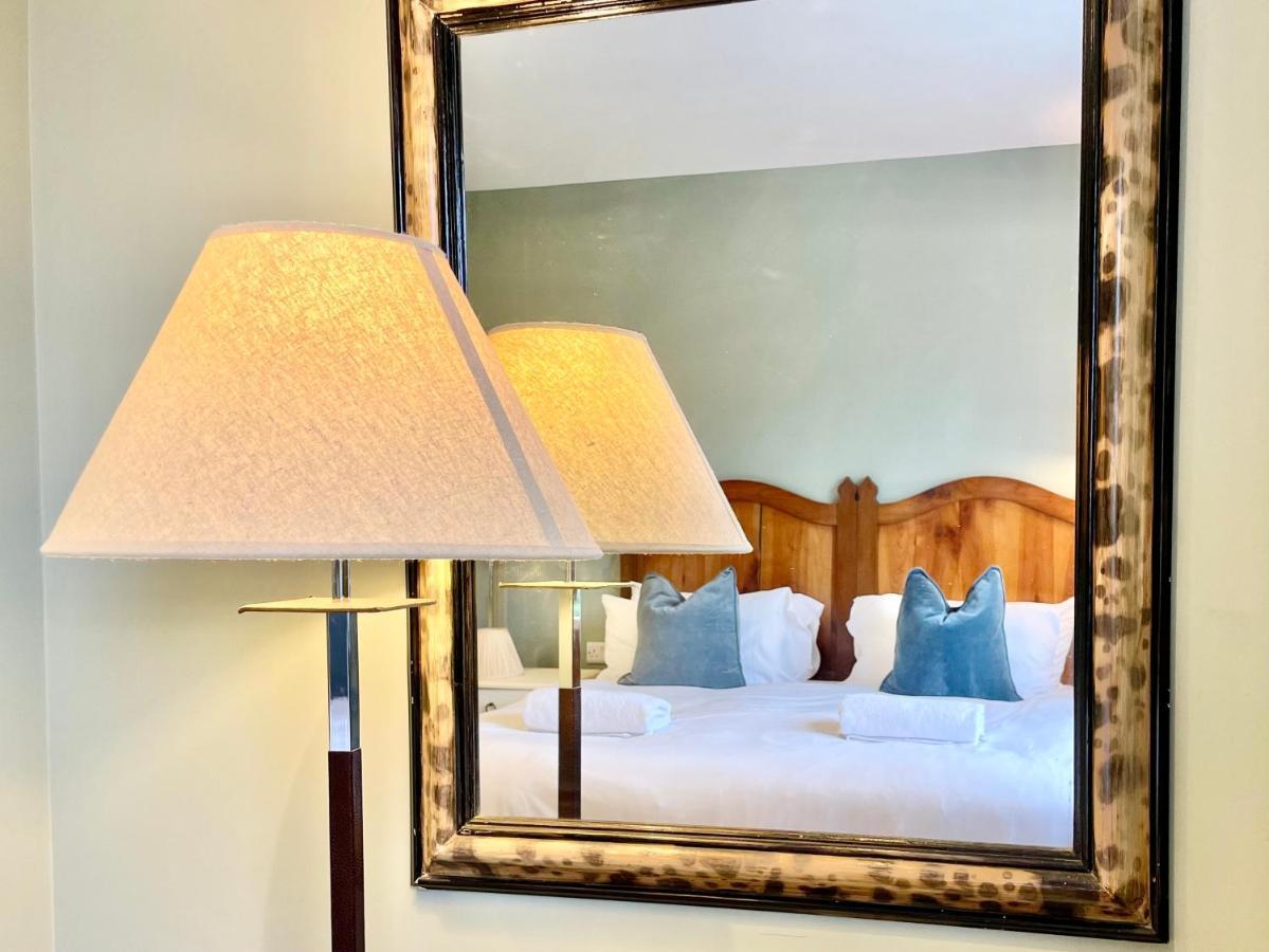Central Townhouse With Free Off Road Parking And Garden York Bagian luar foto